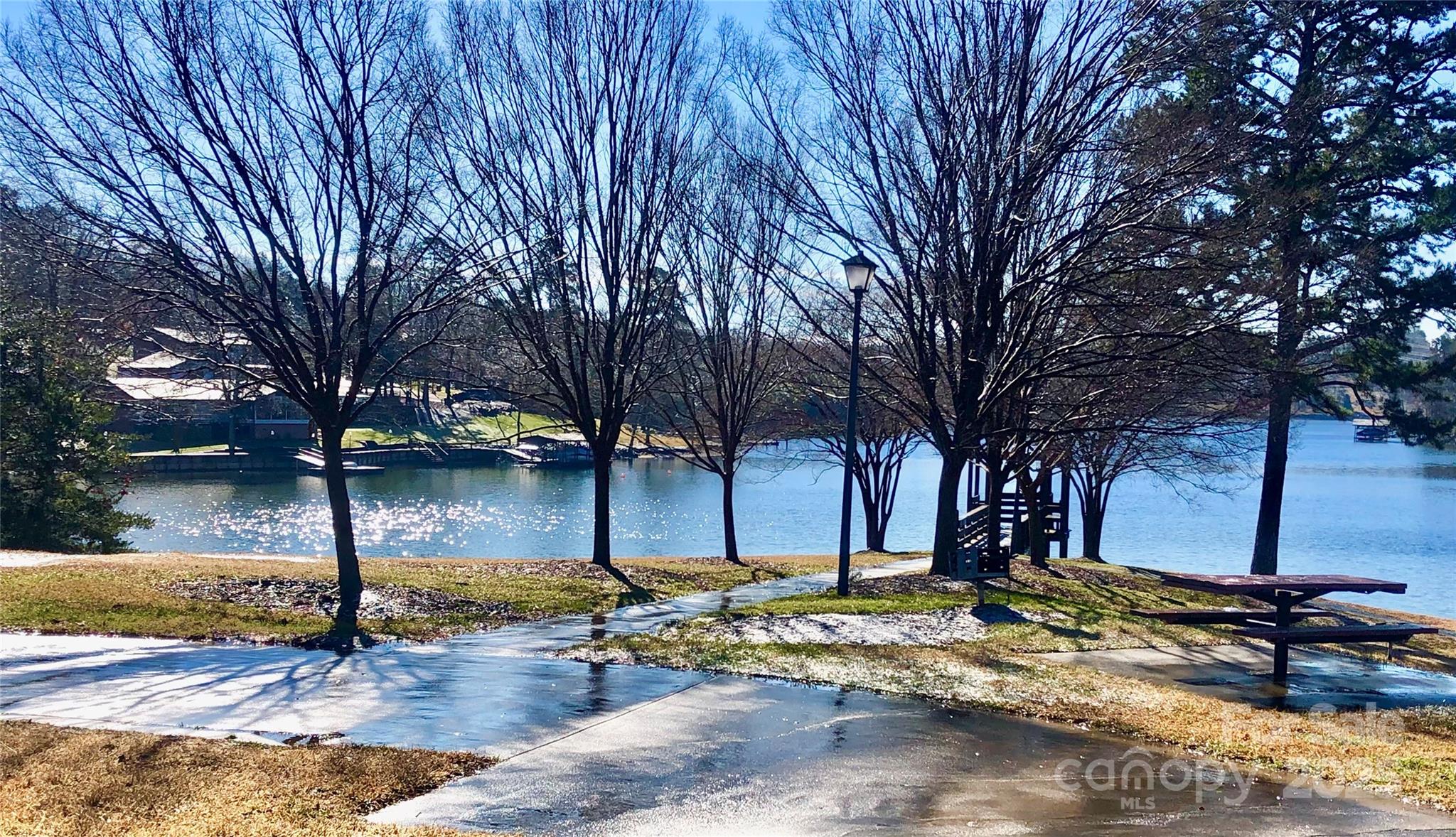 Lake Shore - Residential