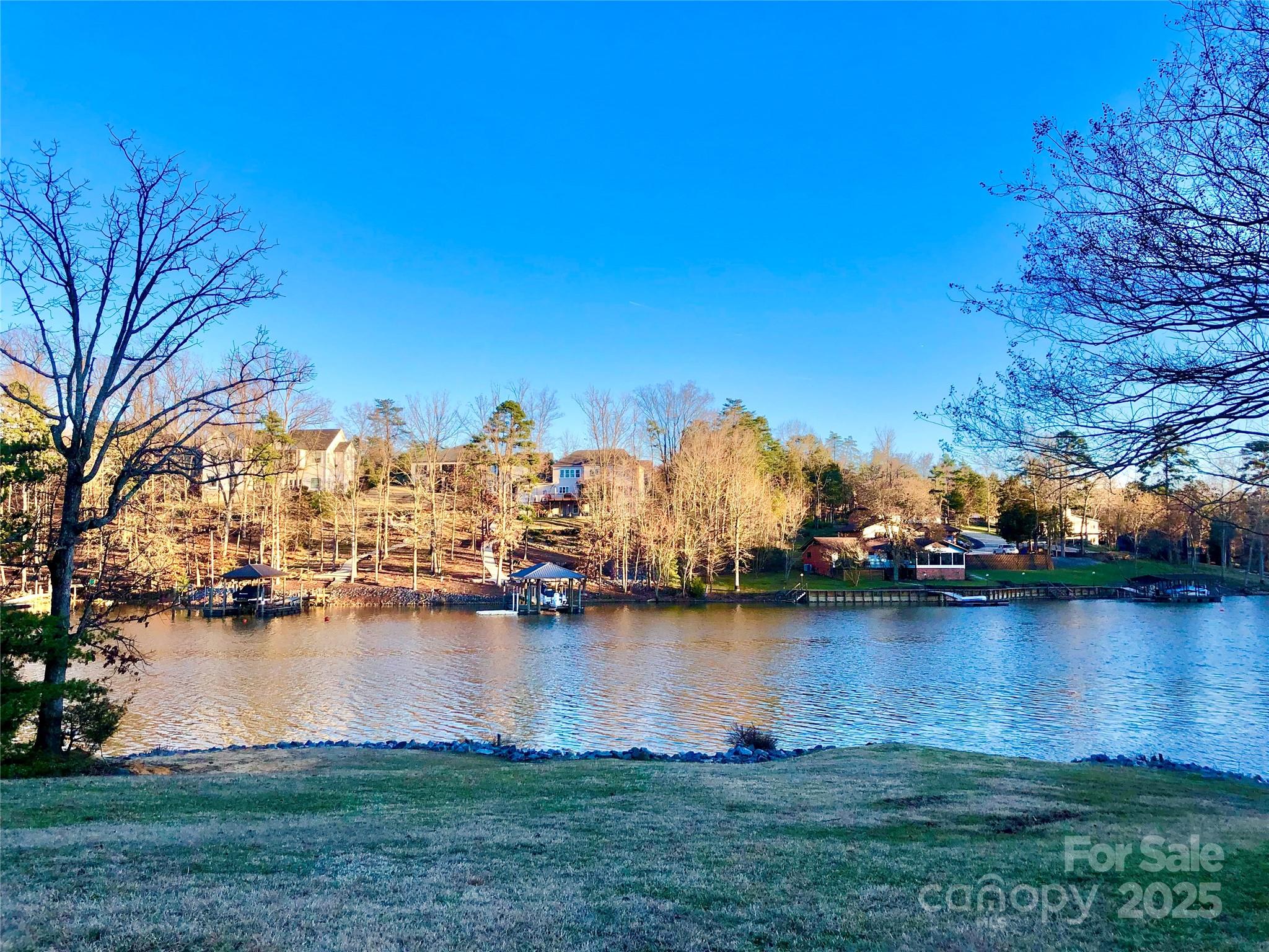 Lake Shore - Residential