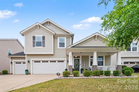 Photo of 15210 Red Canoe Way, Charlotte, NC 28278 (MLS # 4380458)