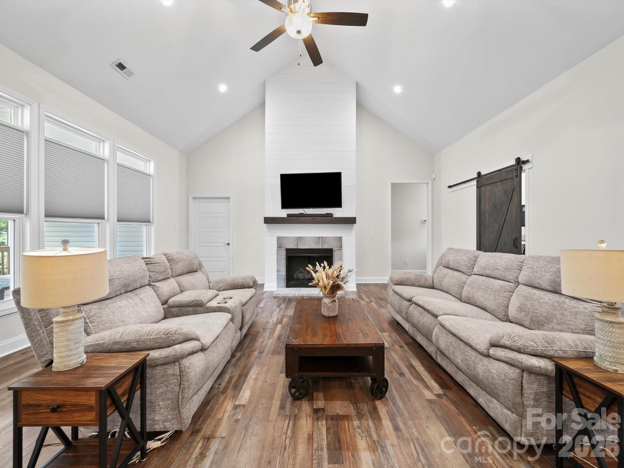 1421 Hamilton Crossroads Road