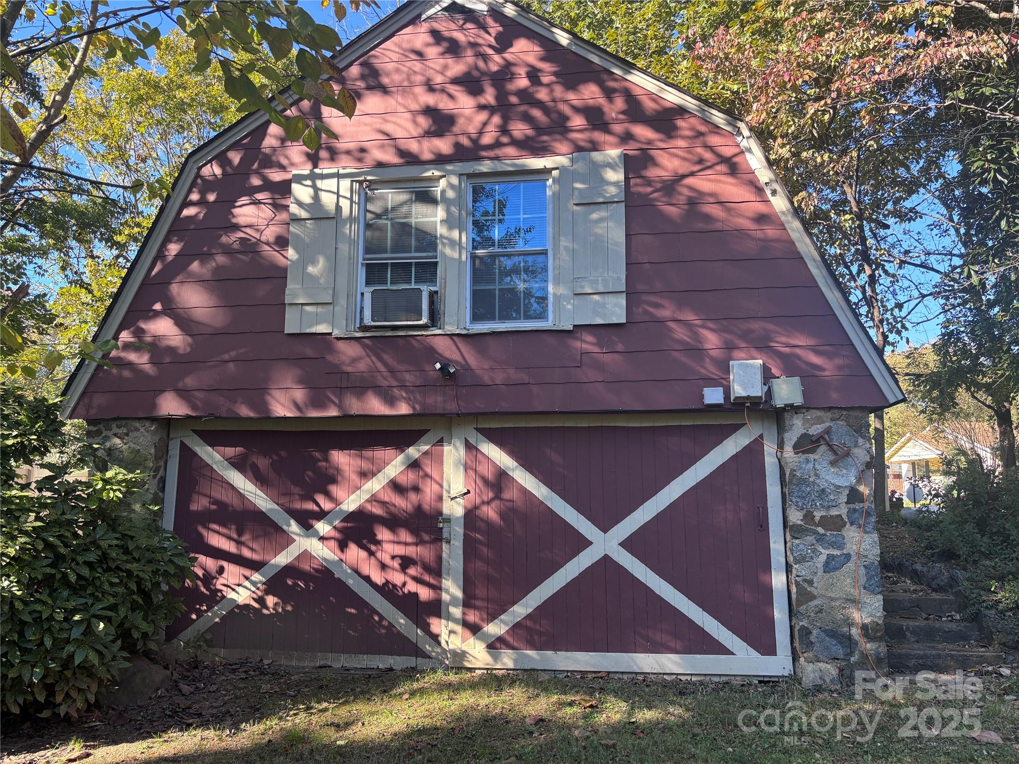 1115 N Main Street