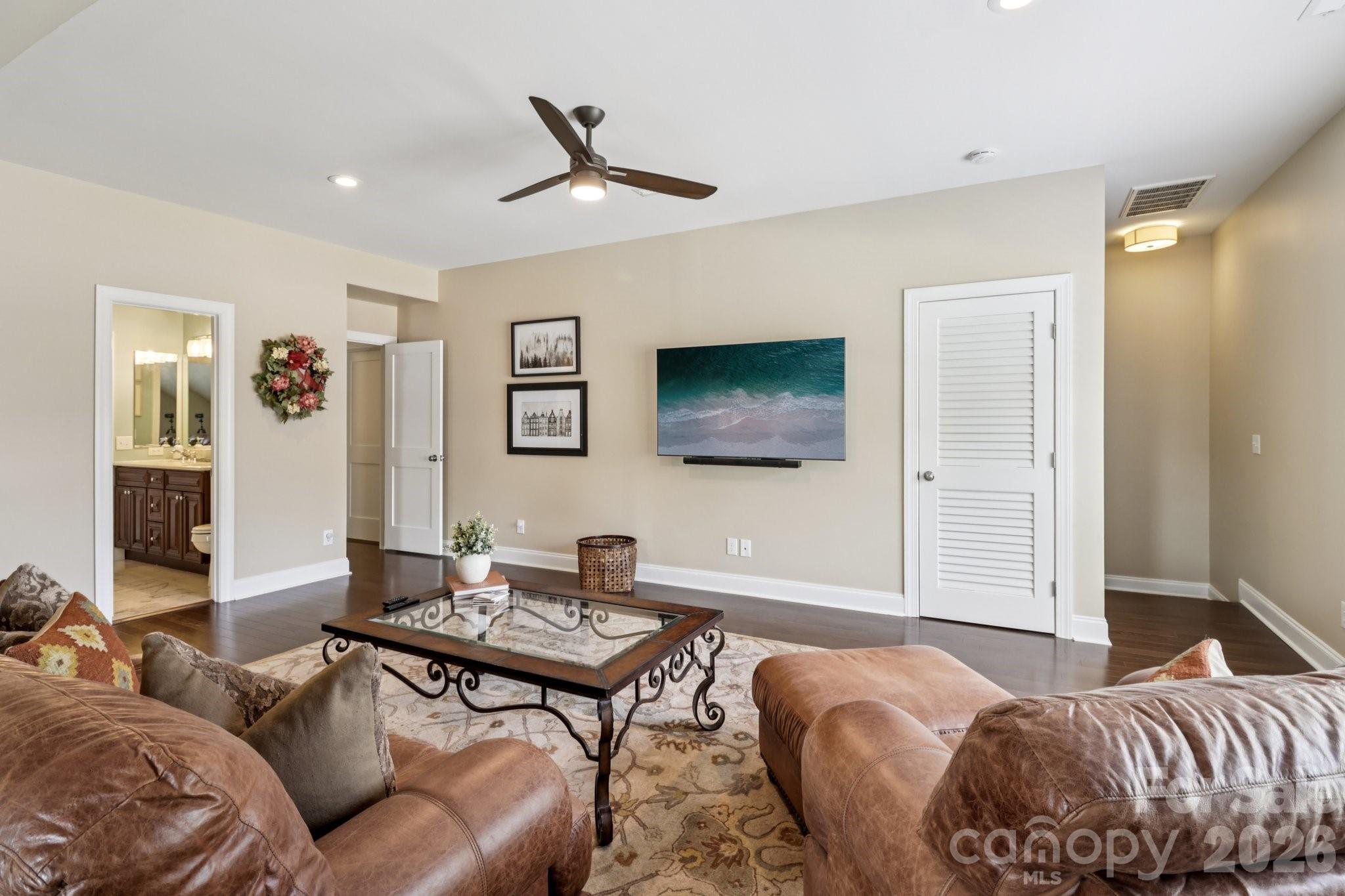 Woodland Hills - Residential