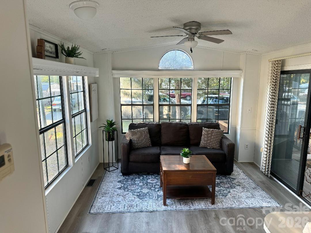 Twin Harbor - Residential