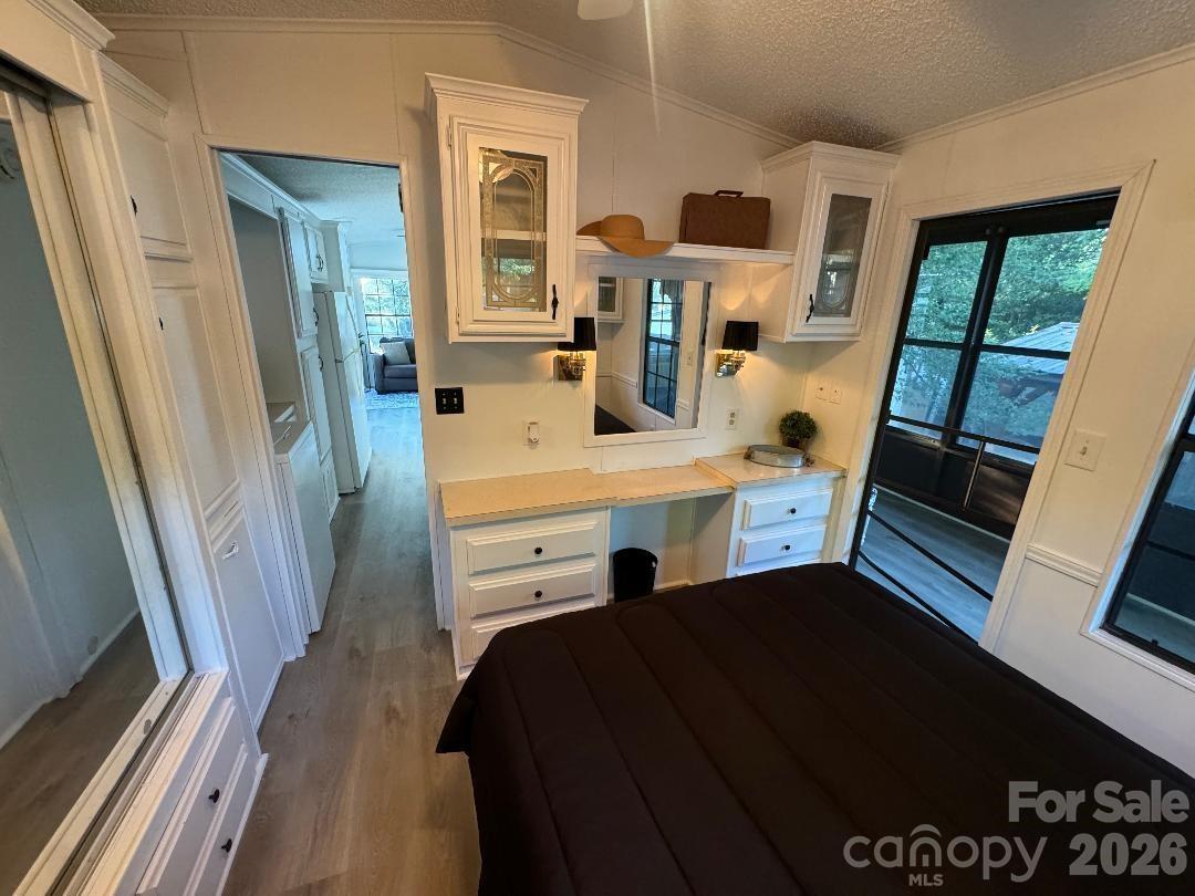 Twin Harbor - Residential