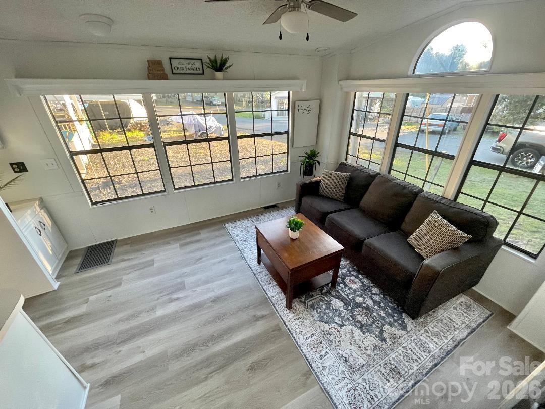 Twin Harbor - Residential