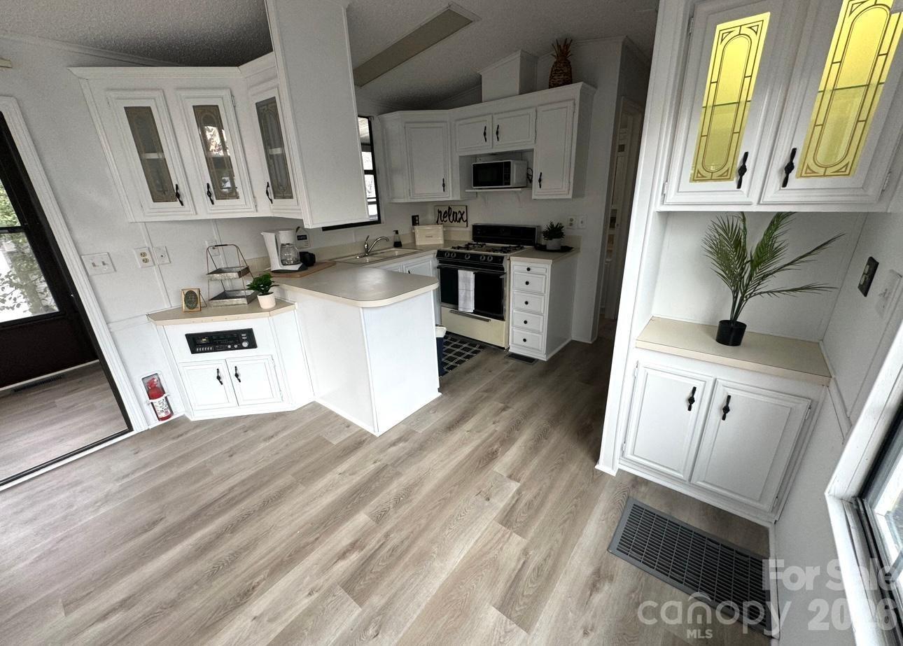 Twin Harbor - Residential