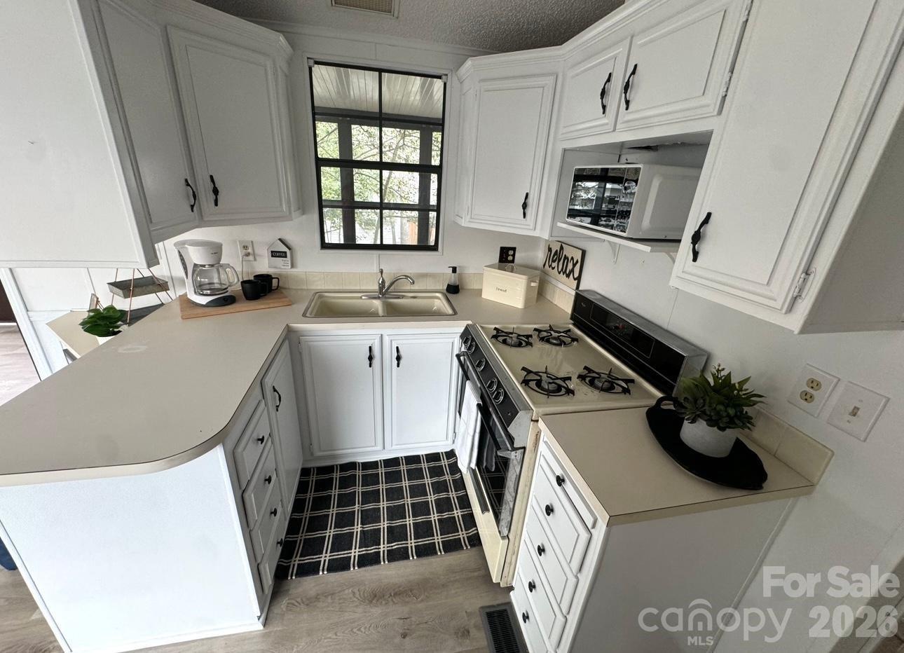 Twin Harbor - Residential