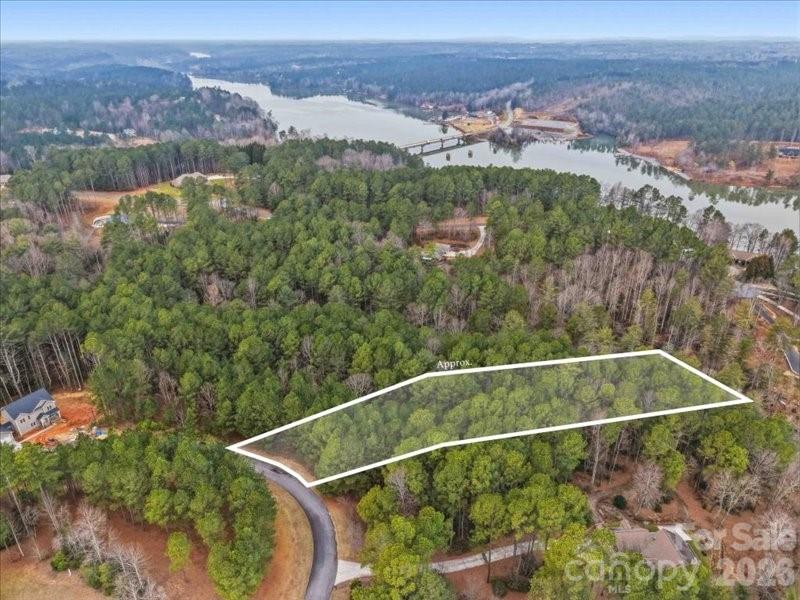 108 Rivercliff Drive W