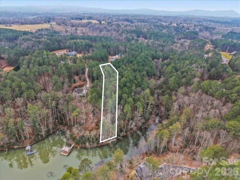 108 Rivercliff Drive W