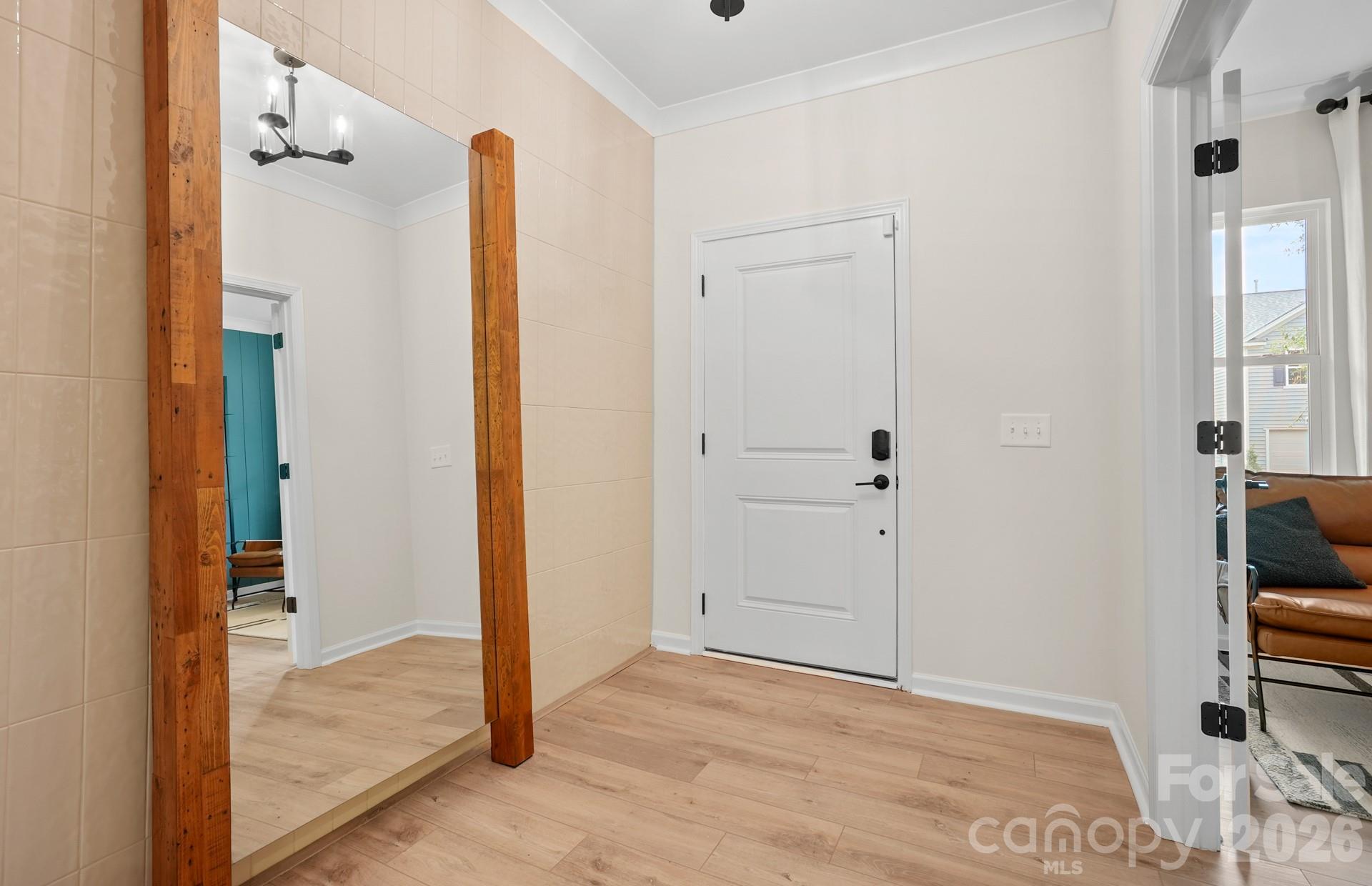 1568 Gossage Lane NW