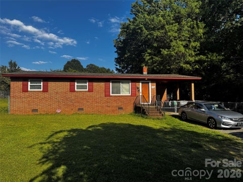 Photo of 436 Drury Drive, Charlotte, NC 28206 (MLS # 4408699)