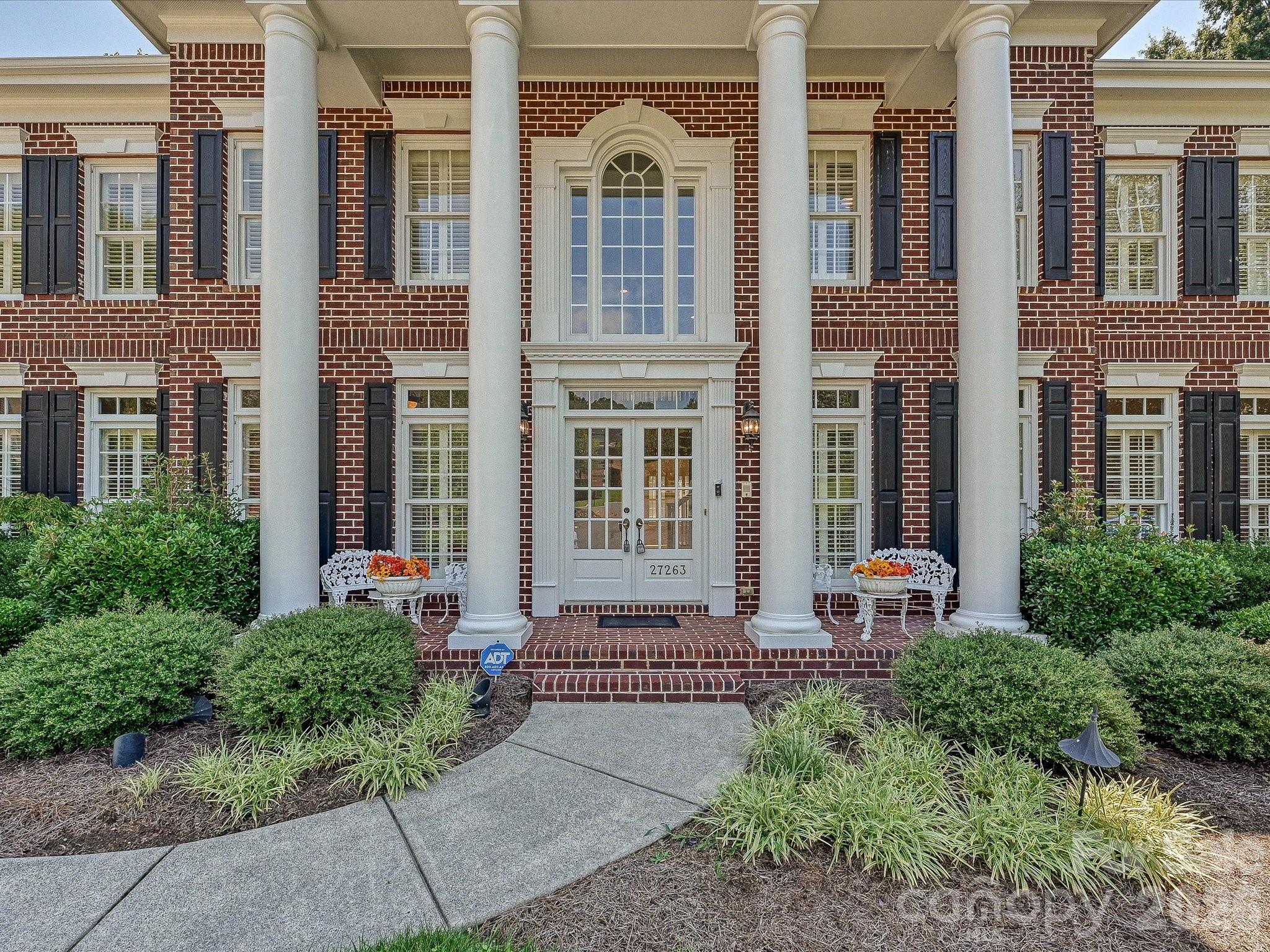 27263 Preston Place 748