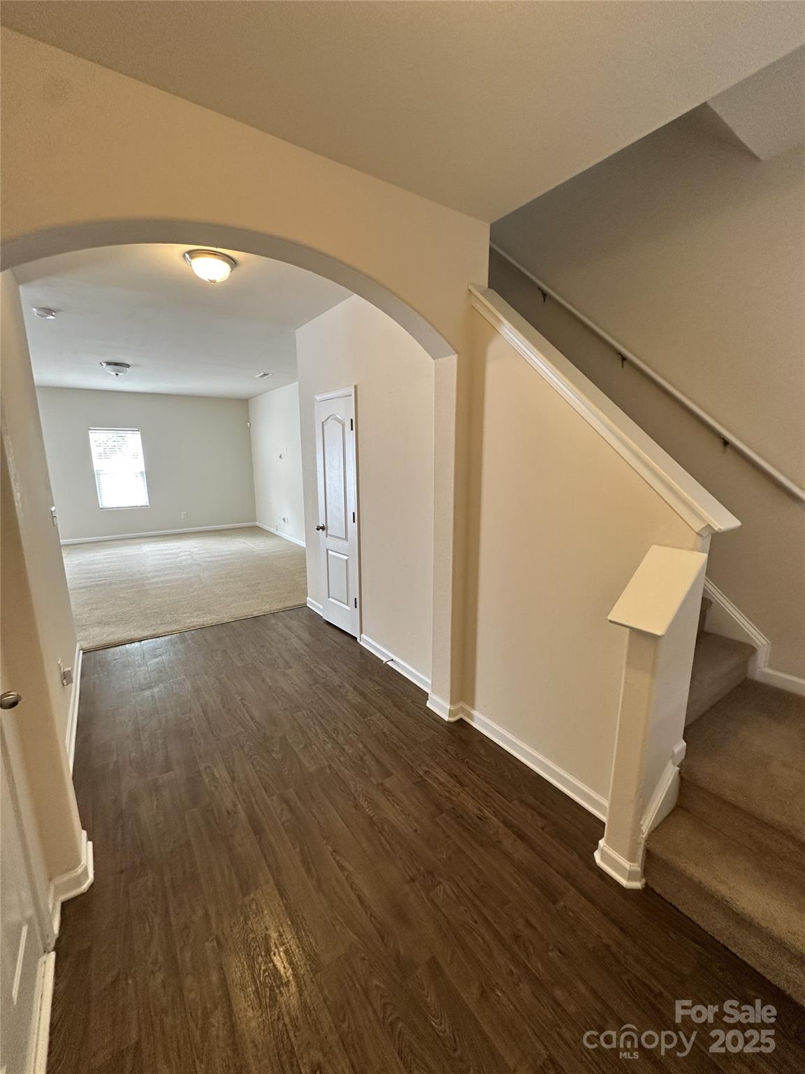 7516 Mockernut Drive