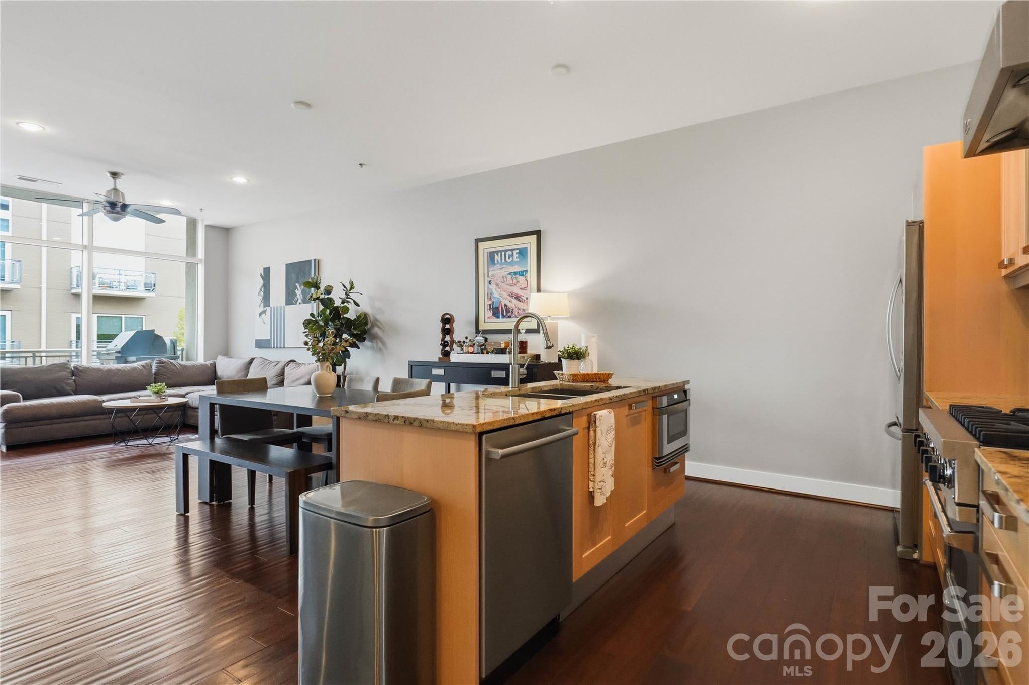 1100 Metropolitan Avenue