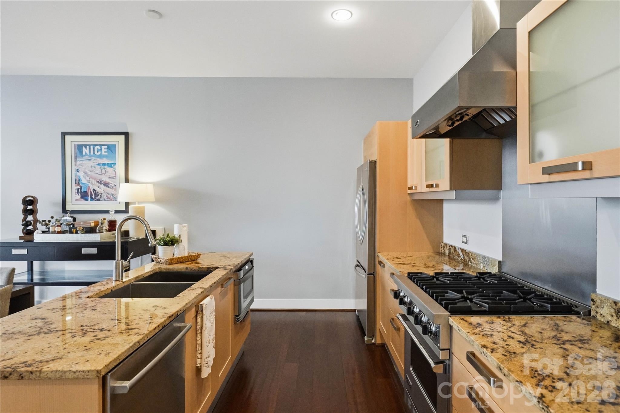 1100 Metropolitan Avenue