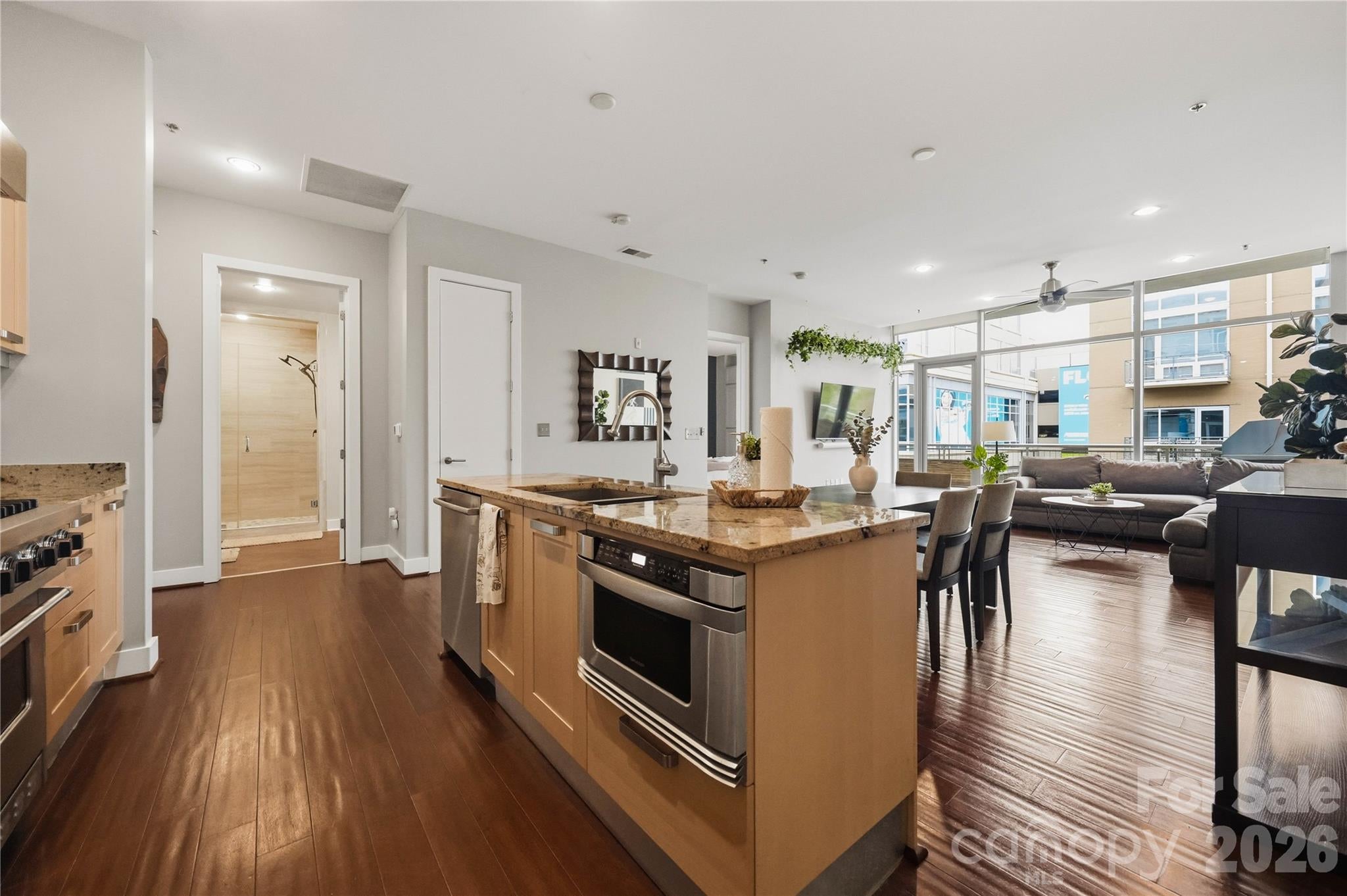 1100 Metropolitan Avenue