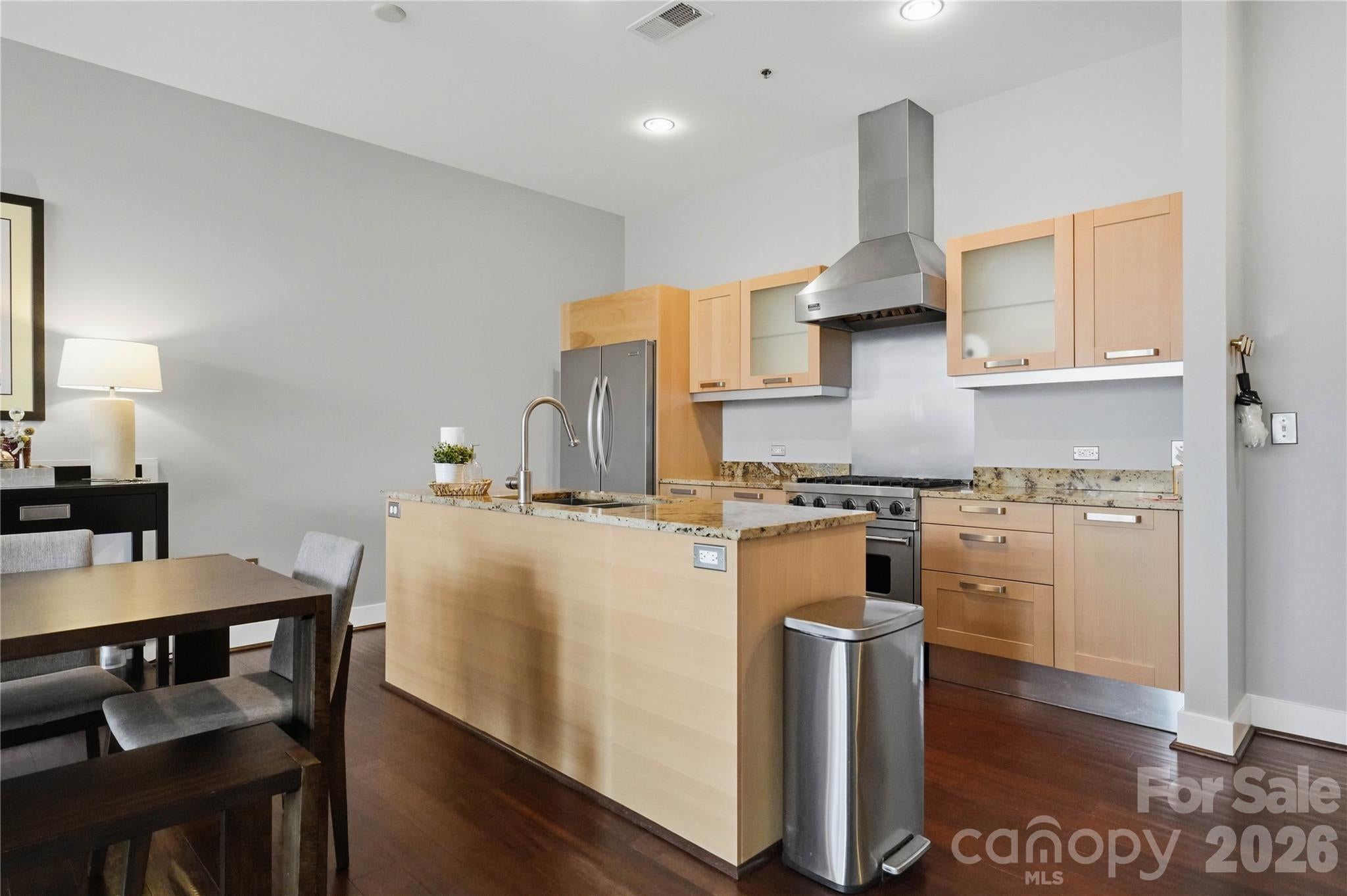 1100 Metropolitan Avenue