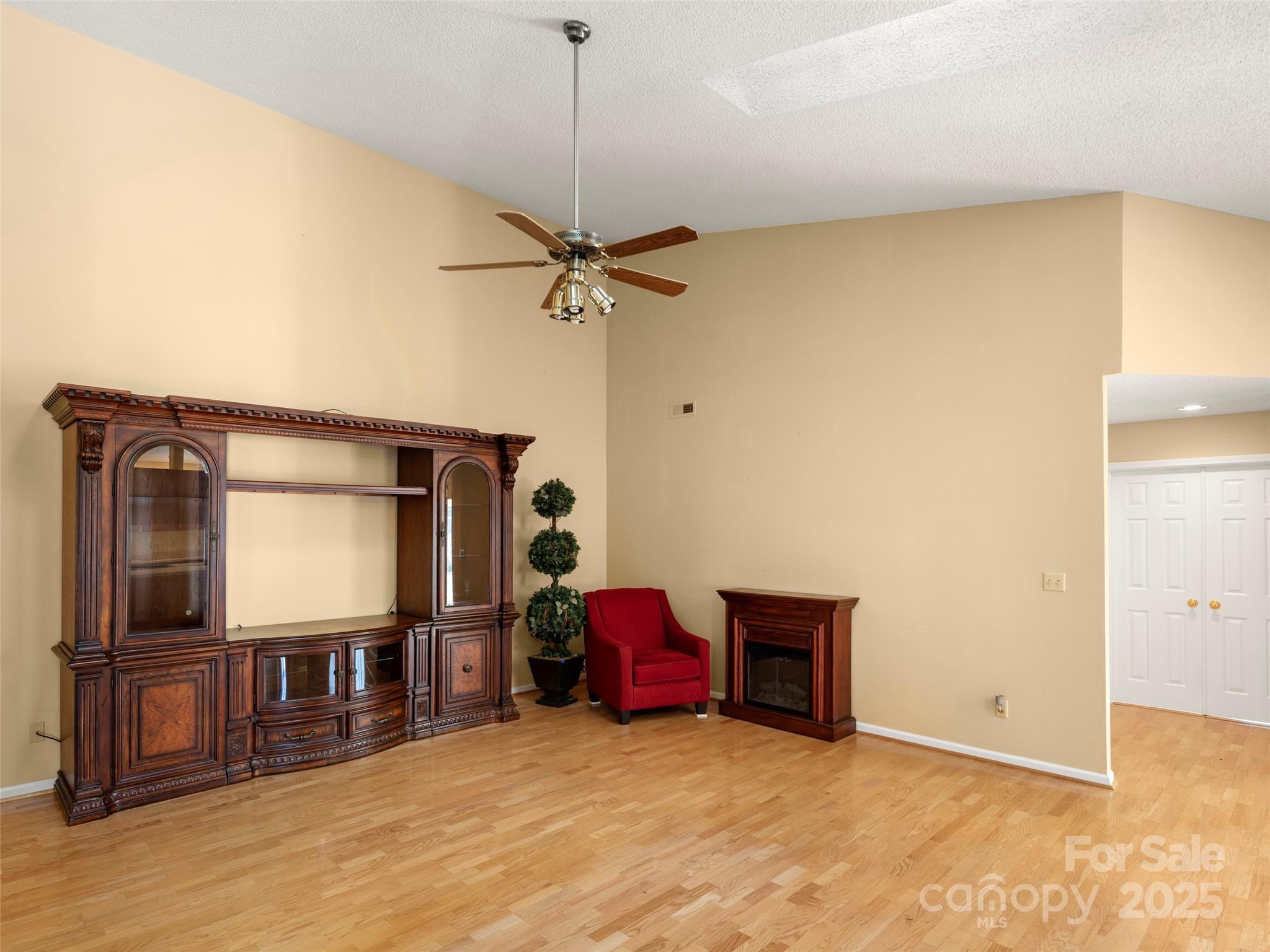 24 Heather Way B