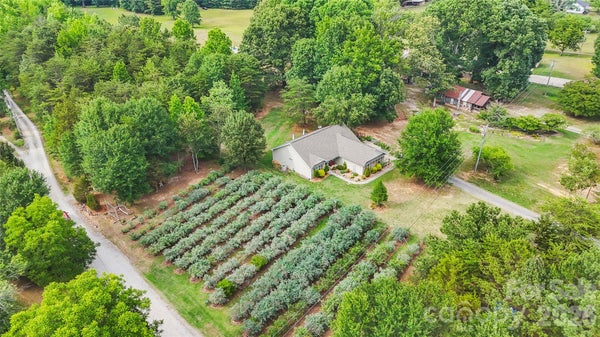 1483 HOPEWELL CHURCH RD, CATAWBA, NC 28609 - Image c53aa4e186f1201fae649284f355270e/915633393