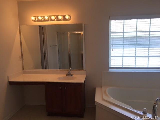 Sandy Pointe - Residential