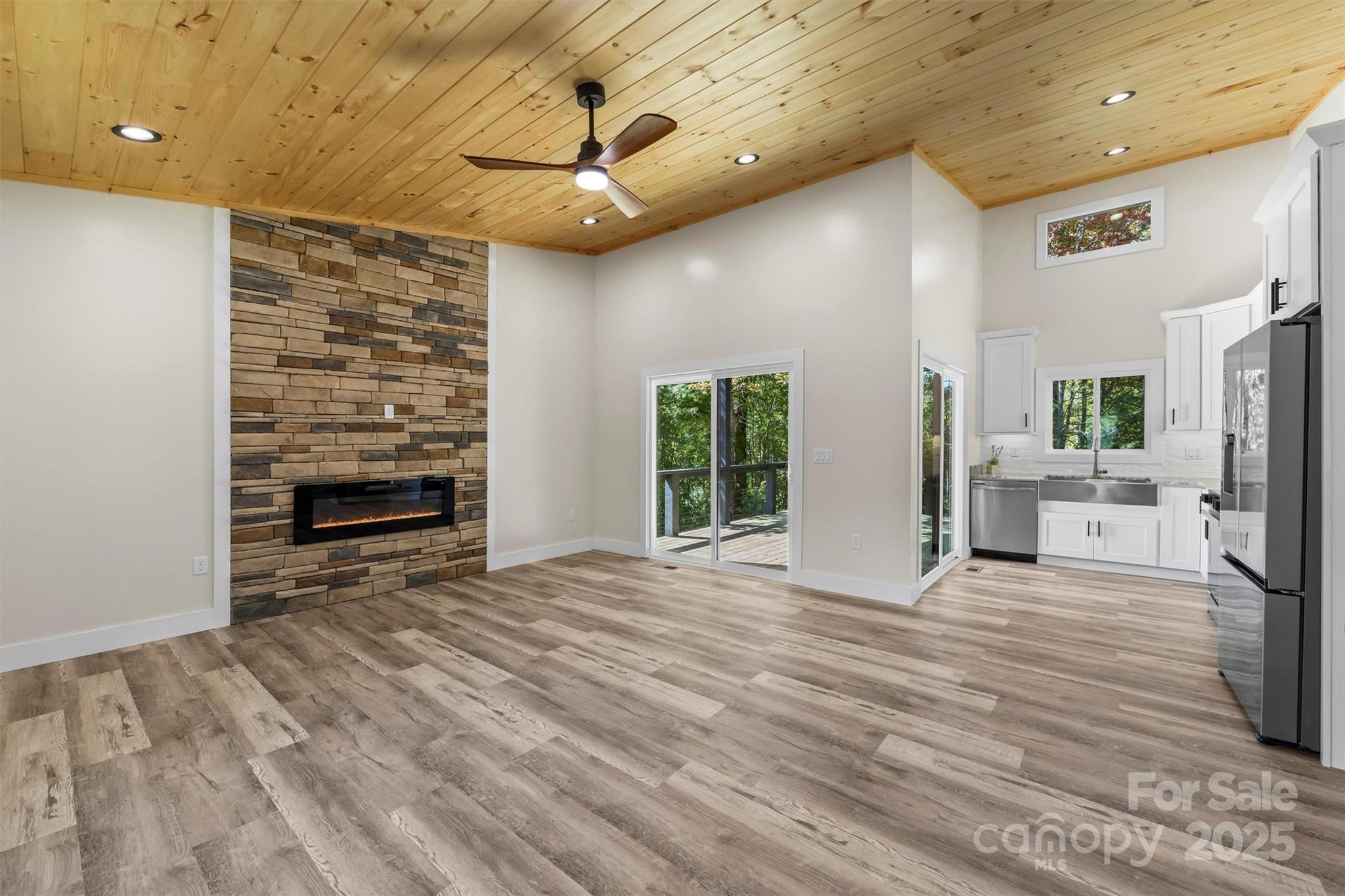 71 Mountain Trace Point