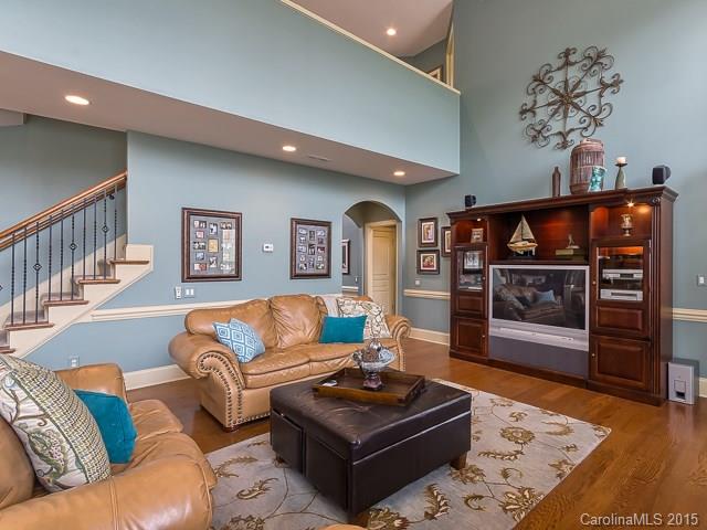 The Chimneys of Marvin - Residential