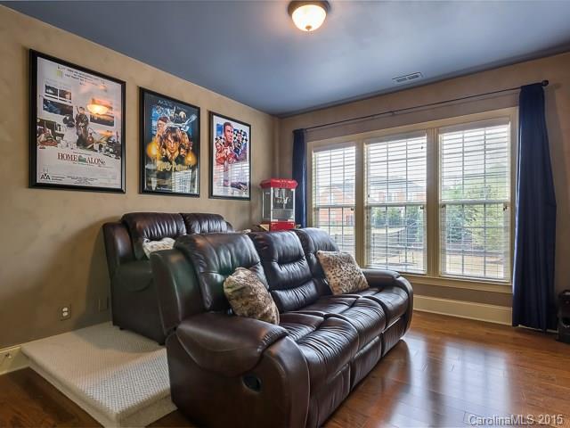 The Chimneys of Marvin - Residential