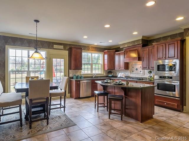 The Chimneys of Marvin - Residential