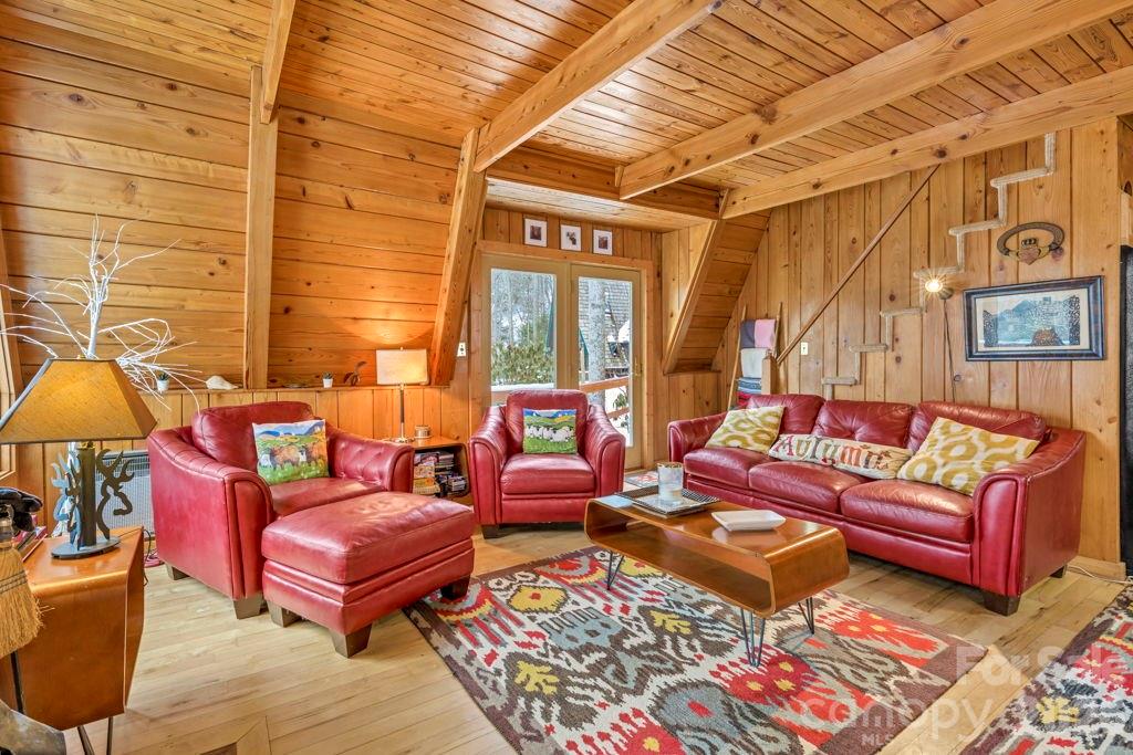 Hound Ears - Residential