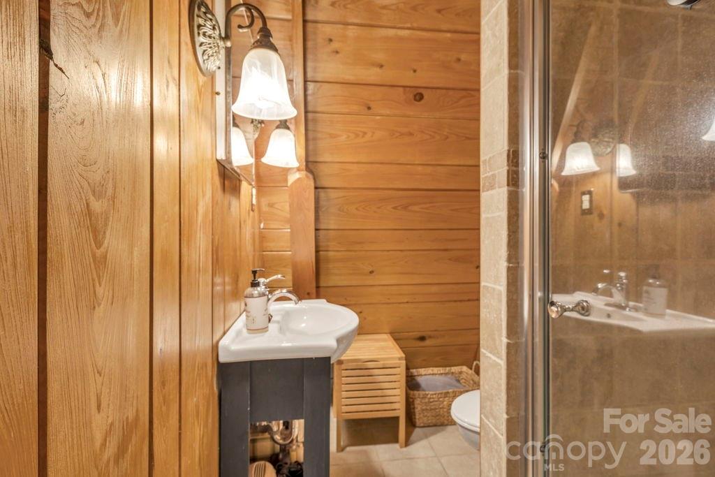 Hound Ears - Residential