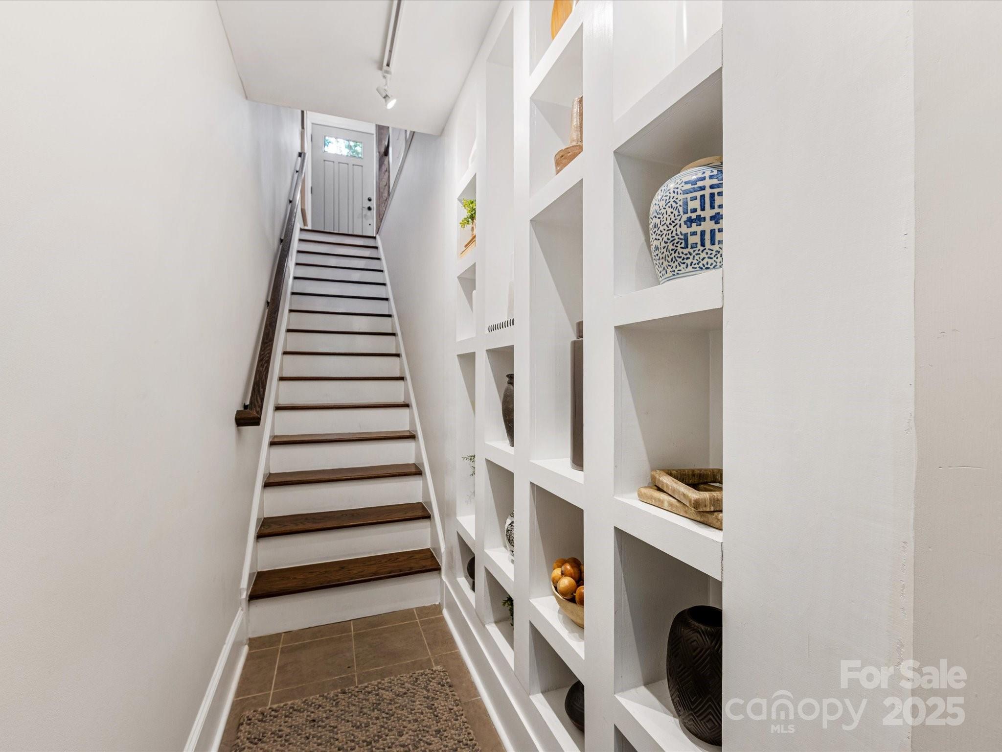 100 N Laurel Avenue 107