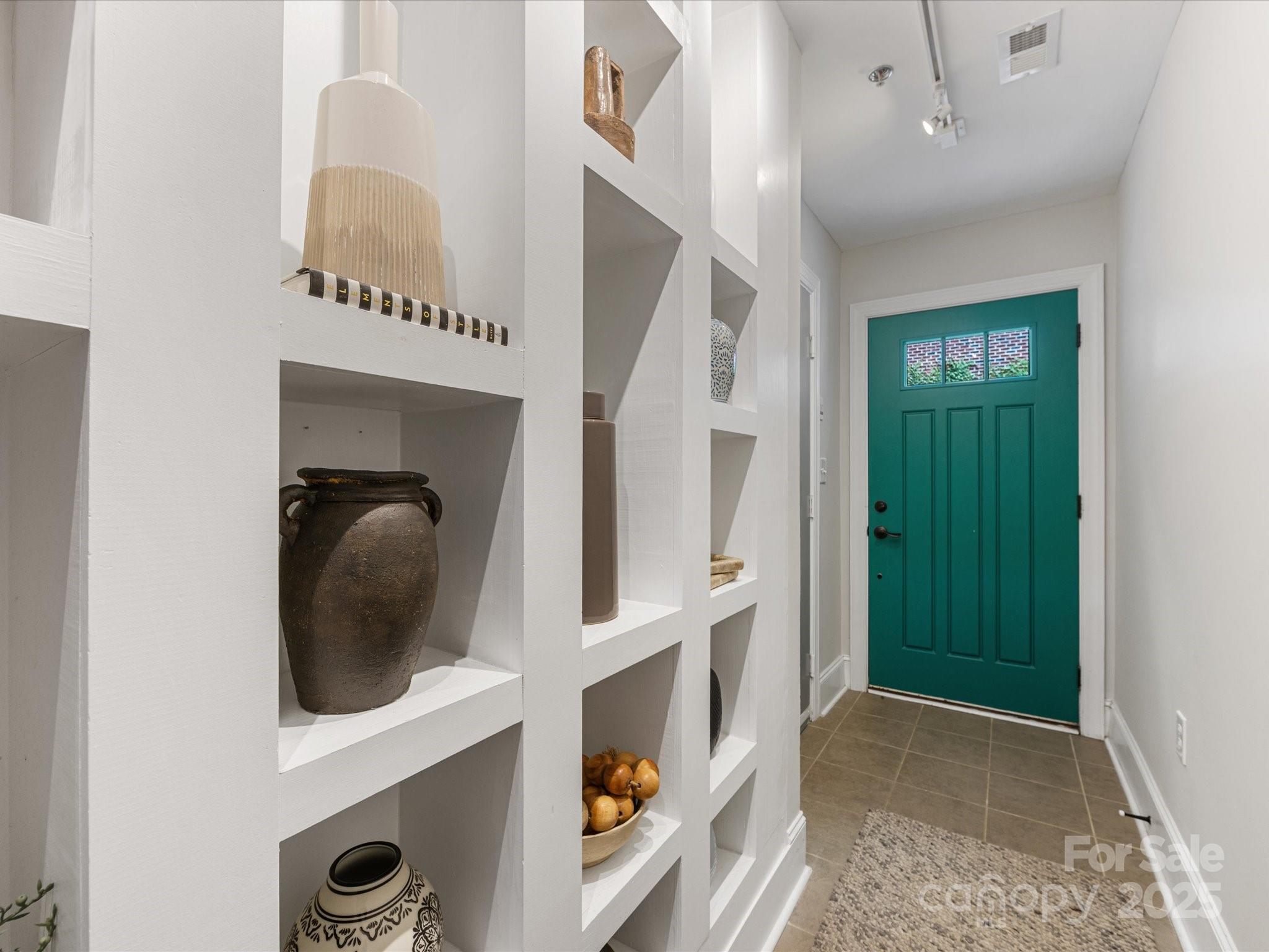 100 N Laurel Avenue 107
