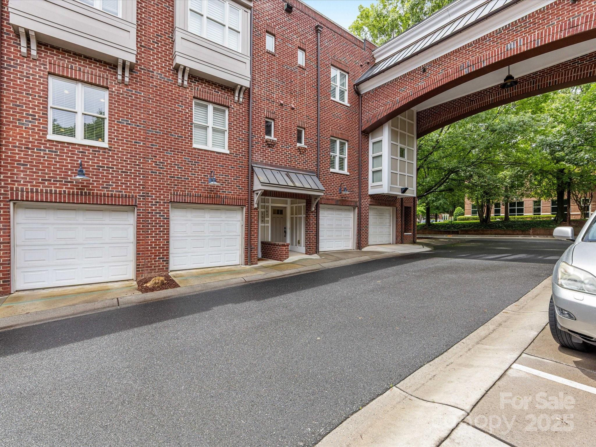 100 N Laurel Avenue 107