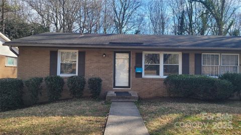 4715 Highlake Drive Charlotte NC 28215