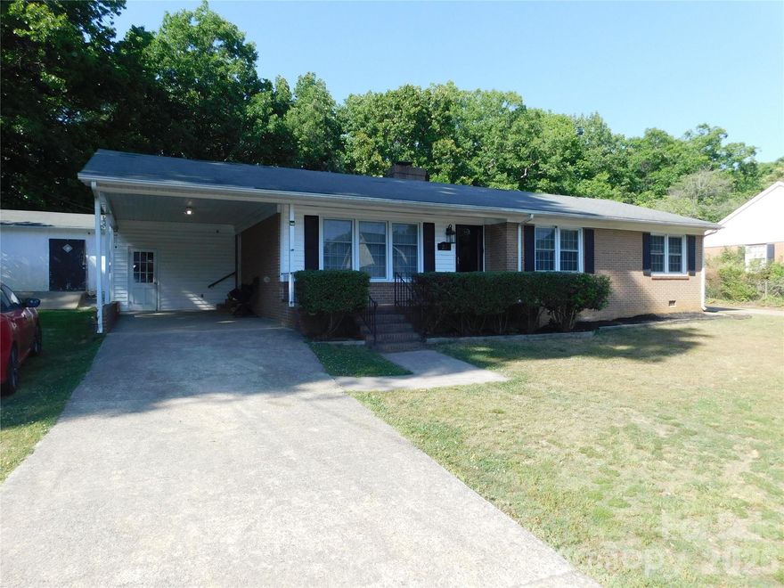 Motivated Seller!! This charming 3-bedroom, 1.5-bath all brick ranch offers the perfect blend of comfort, character, and opportunity in a desirable Stanley, NC location. Inside, you’ll find a wood burning fireplace ideal for relaxing evenings. The traditional layout provides plenty of space to make it your own. Step outside to discover a huge detached shop, perfect for hobbies or storage. As an added bonus, the sellers are offering a paint and roof allowance, giving you the flexibility to customize and add value from day one. Don’t miss this opportunity to create your ideal home in a great location!
Seller states that there is hardwood floor under all carpet but that has not been verified.