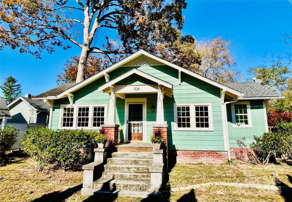 104 Shepherd Street, Hendersonville, NC 28792, MLS 4177307 Allen Tate