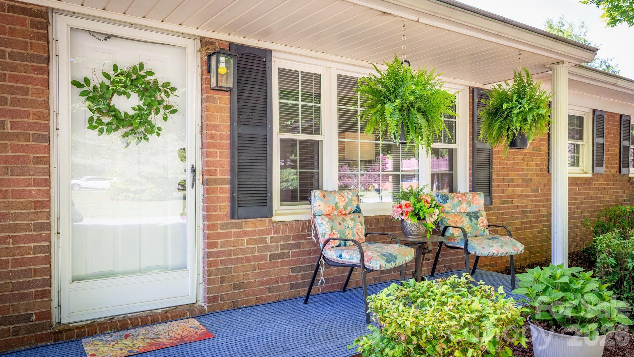 112 Persimmon Circle