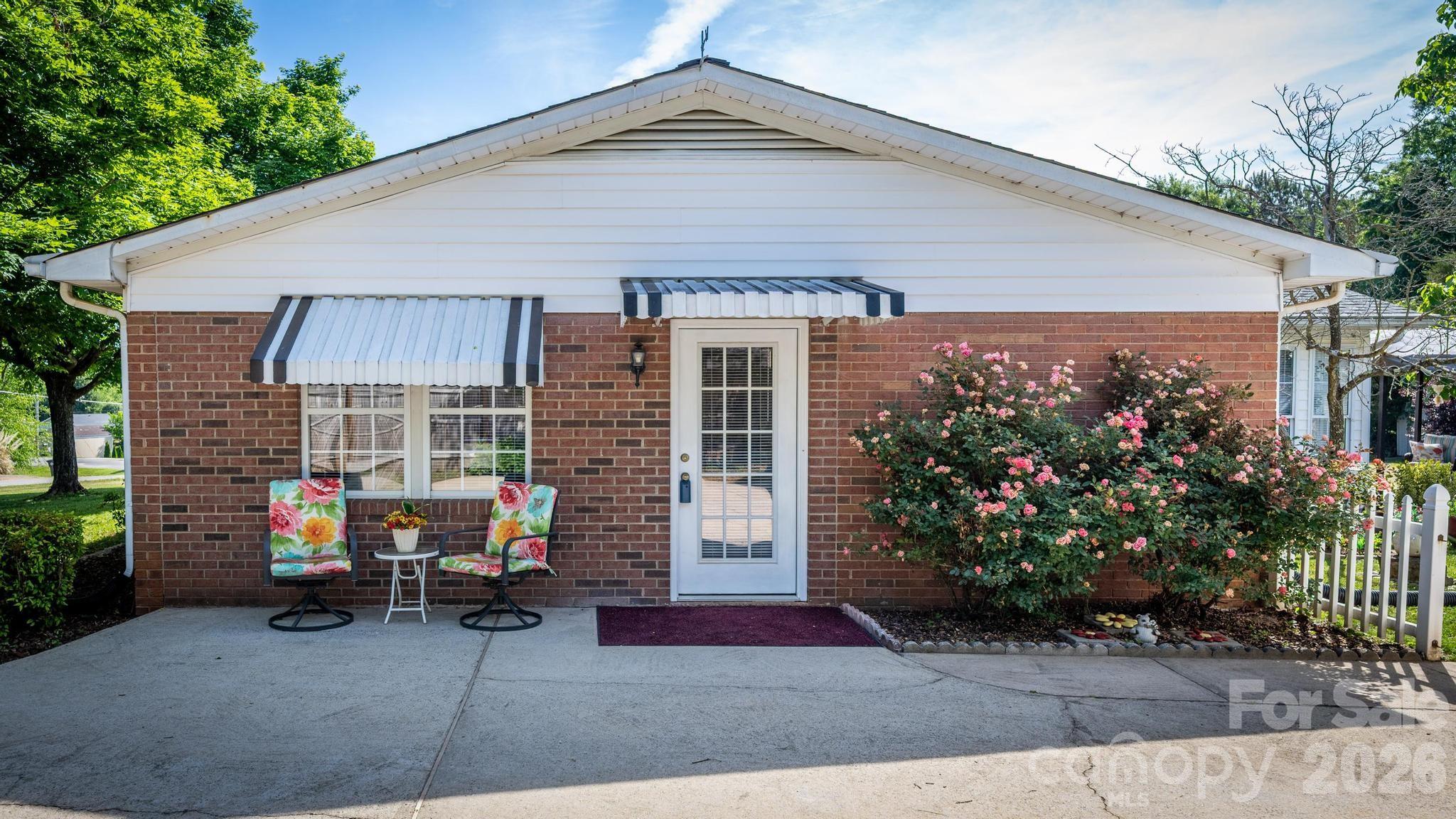 112 Persimmon Circle