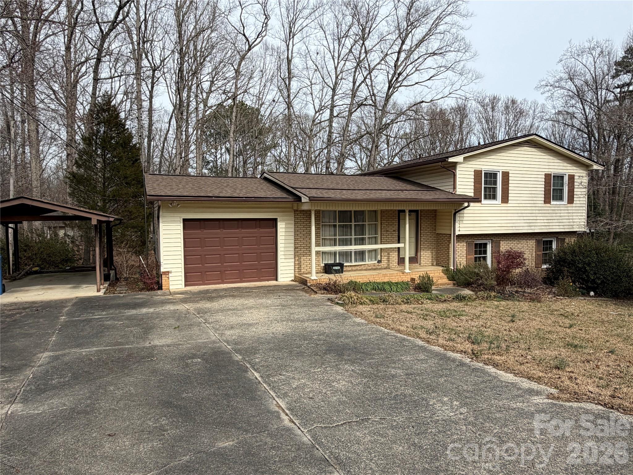 2033 Sprucewood Street