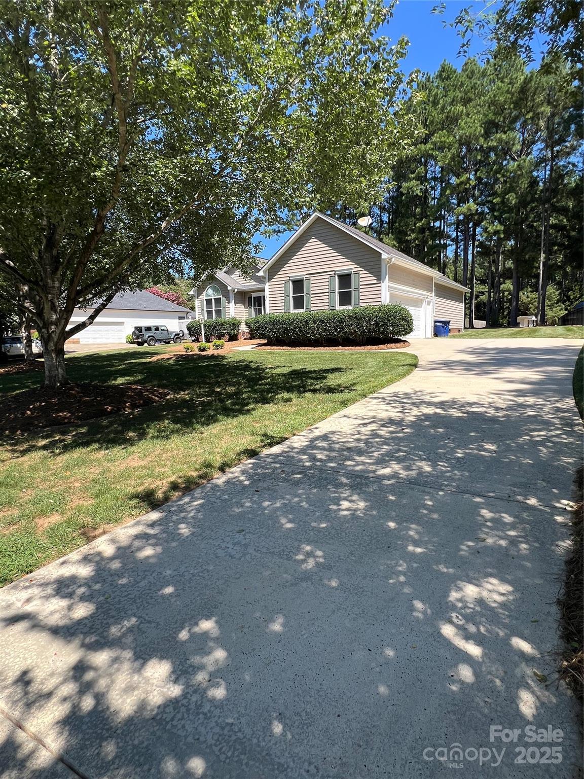8877 Oldenburg Drive