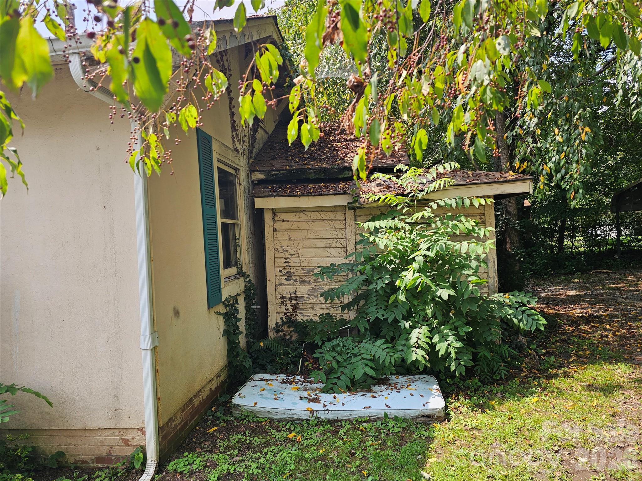 504 NW Hospital Avenue