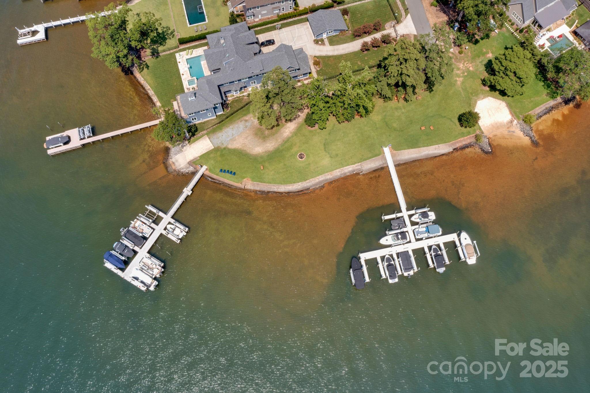 Diane Shores - Residential