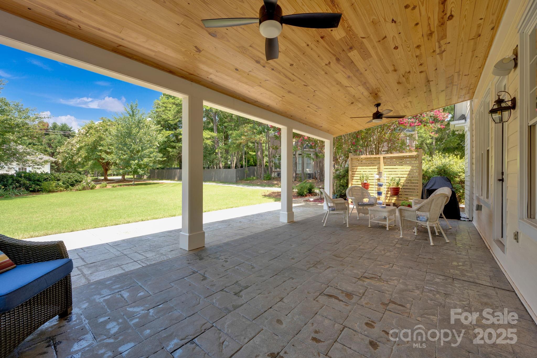 Diane Shores - Residential