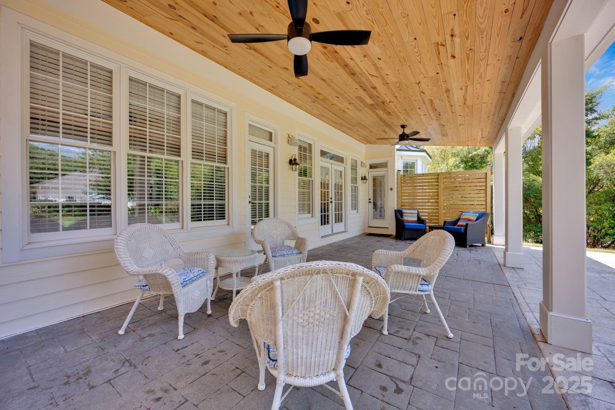 Diane Shores - Residential