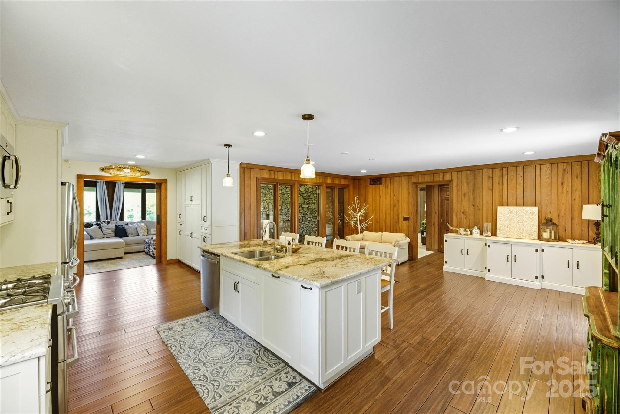 1515 Heatherloch Drive