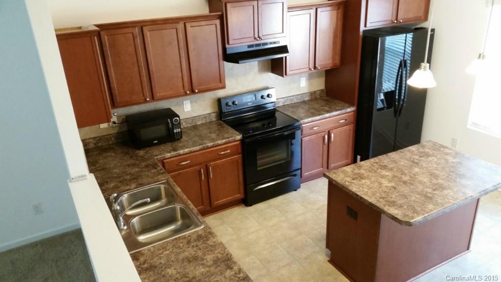 The Oaks At Mcilwaine - Residential Lease