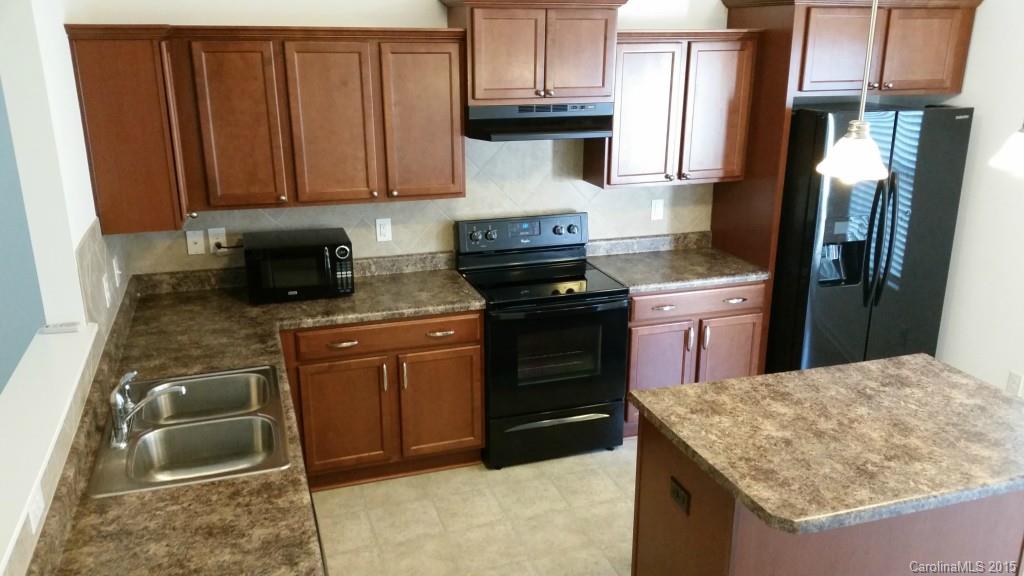 The Oaks At Mcilwaine - Residential Lease