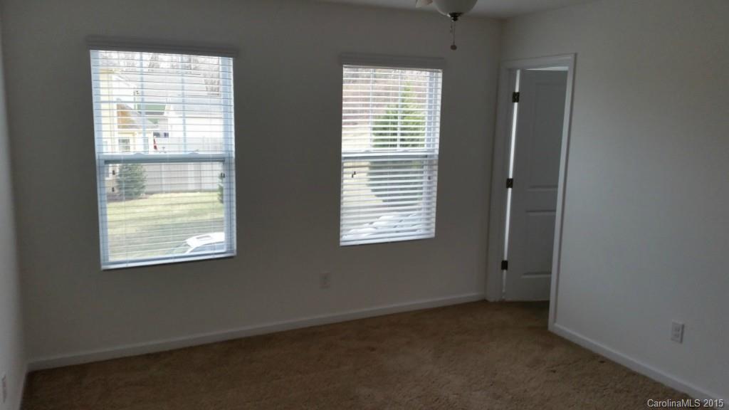 The Oaks At Mcilwaine - Residential Lease