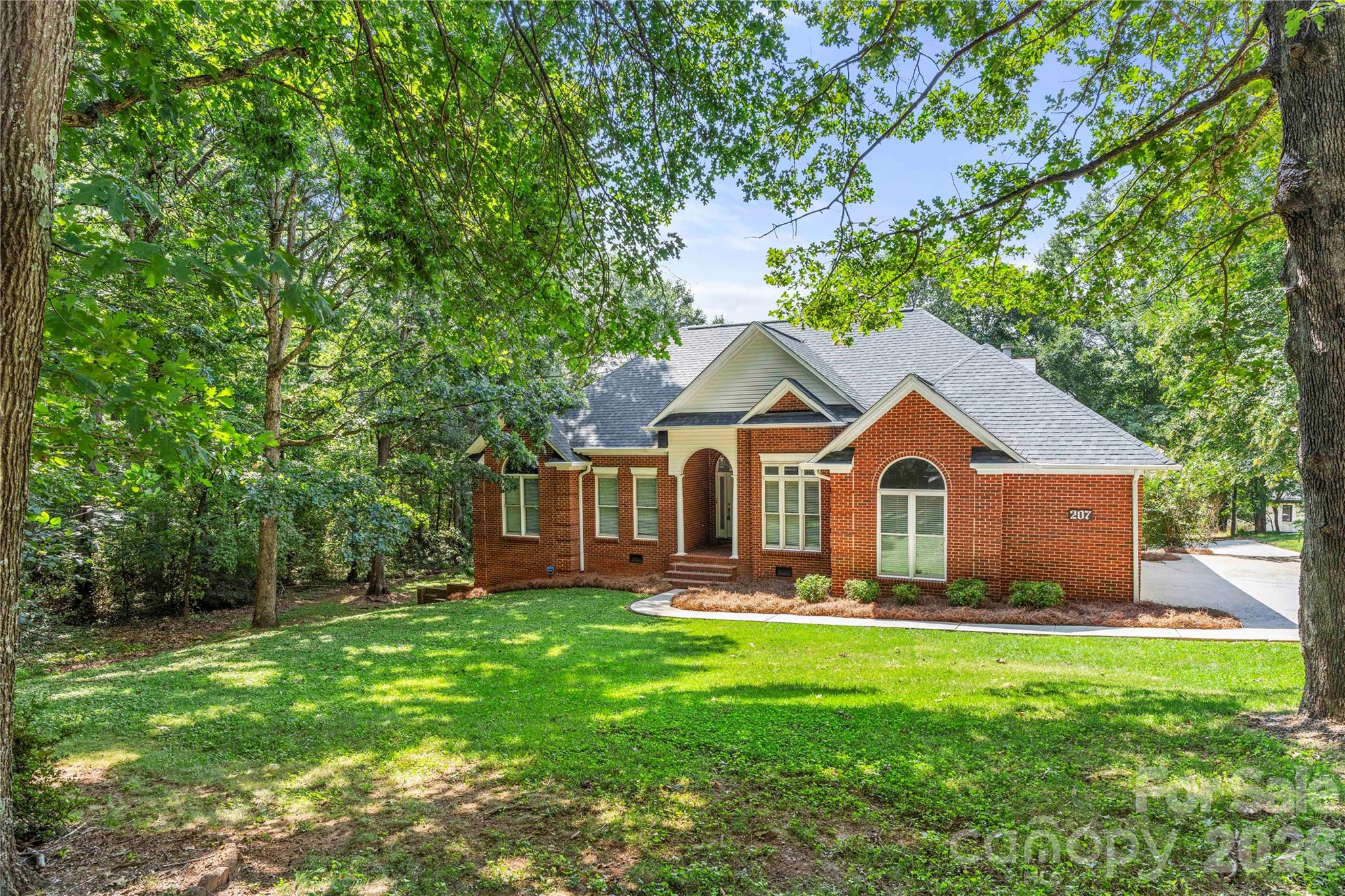 207 Hollow Road