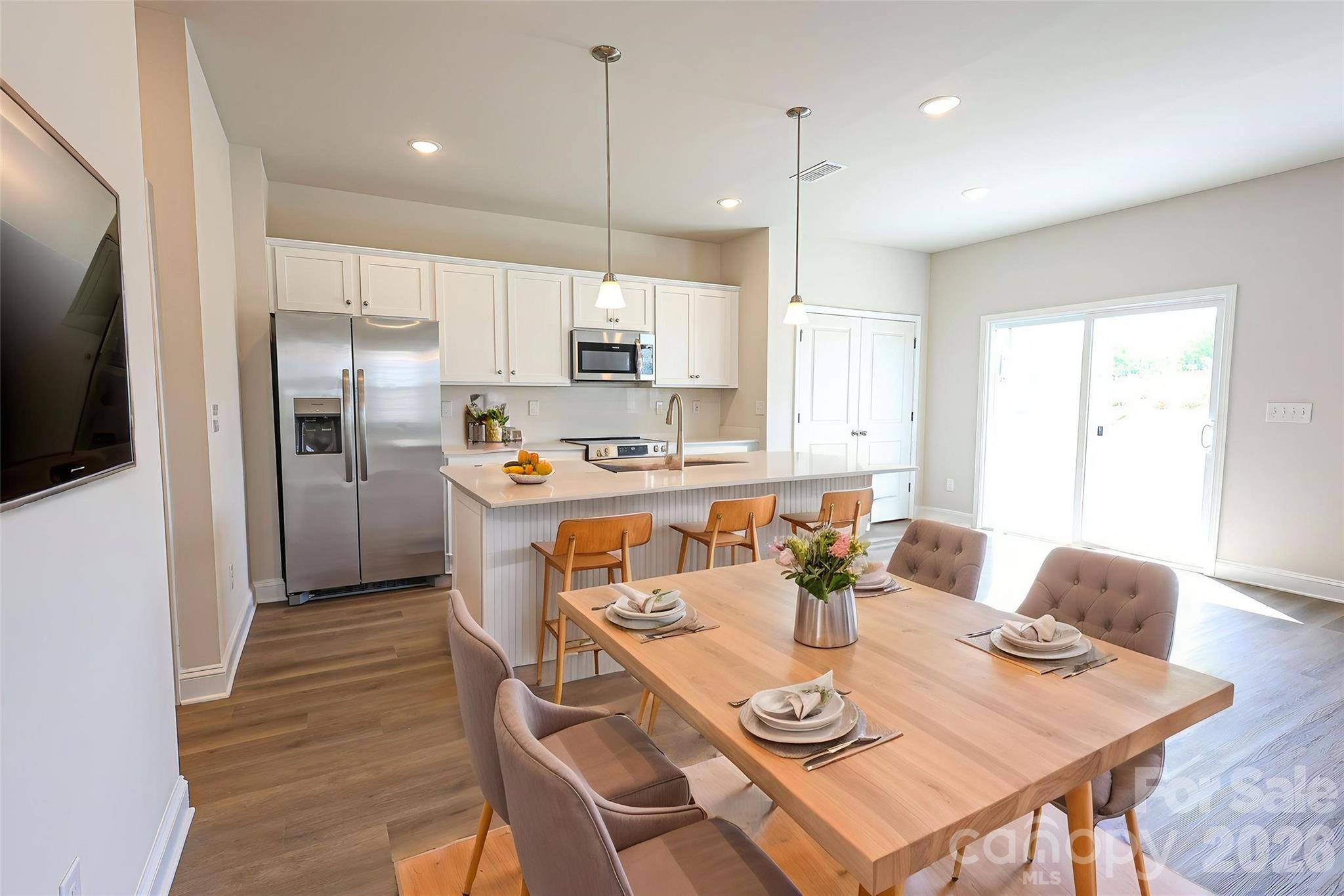 4999 Twin River Drive
